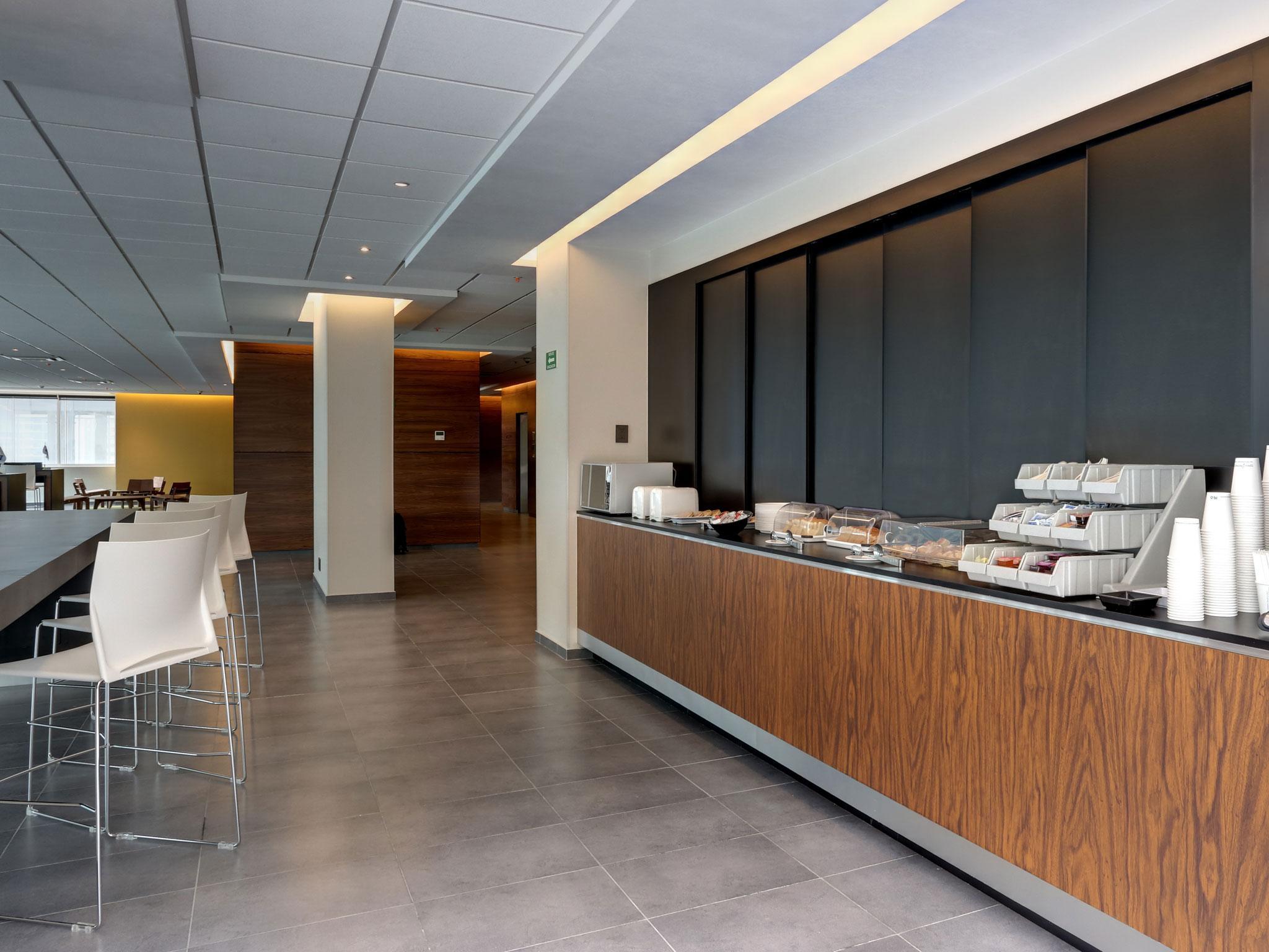 City Express Plus By Marriott Ciudad De Mexico Santa Fe Ngoại thất bức ảnh